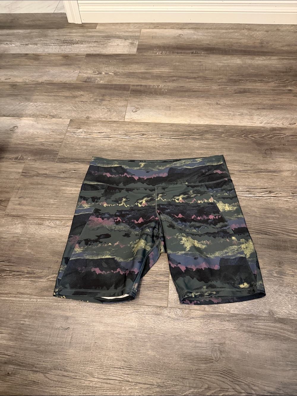 Hyba Patterned Active Bike Shorts - Olive, Black, Purple
